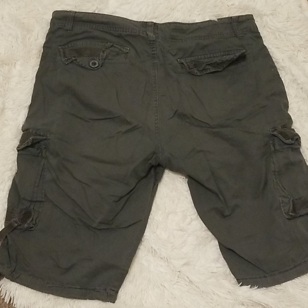 💥💥💥SOLD💥💥💥 shorts - Picture 2 of 3
